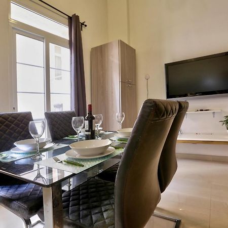 Charming Valletta 1 Bedroom Apartment Off Republic Street Sleeps 4 Eksteriør bilde