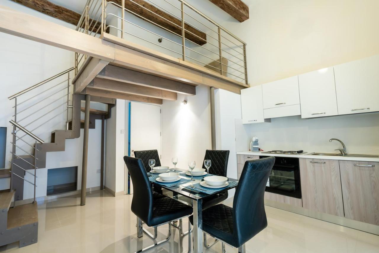 Charming Valletta 1 Bedroom Apartment Off Republic Street Sleeps 4 Eksteriør bilde