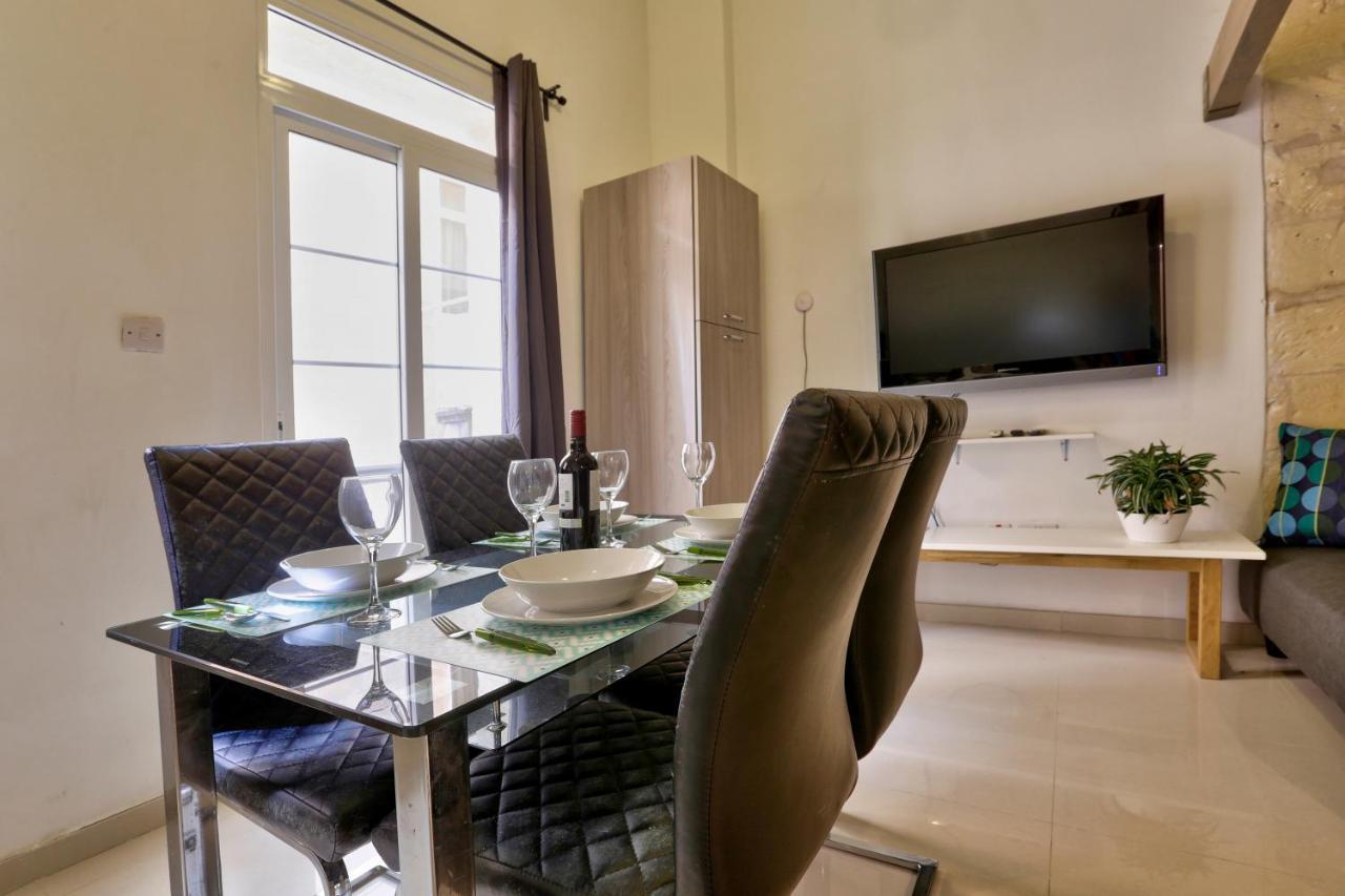Charming Valletta 1 Bedroom Apartment Off Republic Street Sleeps 4 Eksteriør bilde
