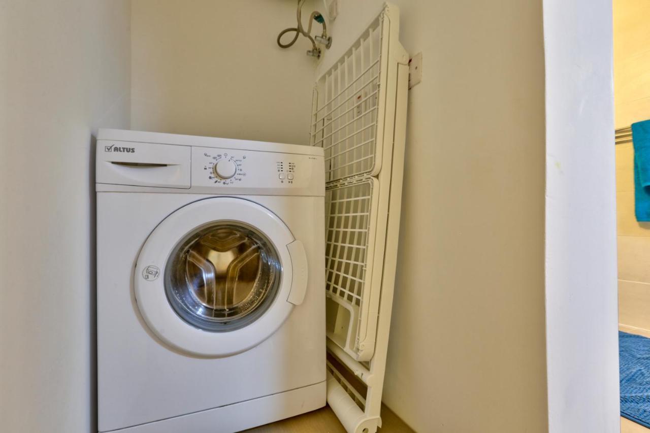 Charming Valletta 1 Bedroom Apartment Off Republic Street Sleeps 4 Eksteriør bilde